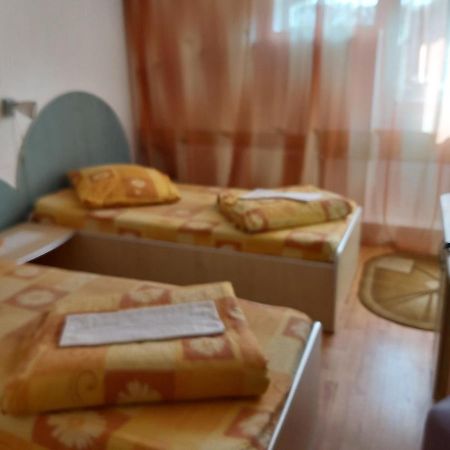 Hotel Turist レシツァ エクステリア 写真