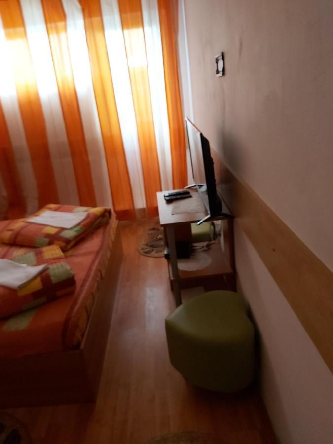 Hotel Turist レシツァ エクステリア 写真